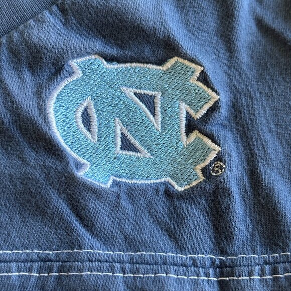 College North Carolina NC Tar Heels Embroidered Football Basketball Shirt Sports - Picture 2 of 14